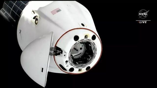 از خلق یک اثر هنری با الهام از تصویر «جیمز وب» تا فوران استرومبولی از خلق یک اثر هنری با الهام از تصویر «جیمز وب» تا فوران استرومبولی