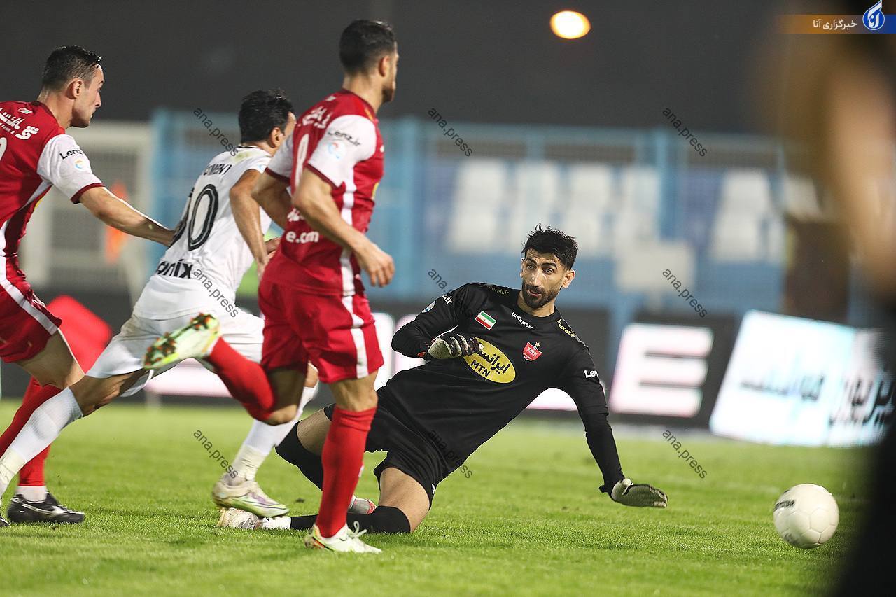 جنجالیترین تصمیم داور در بازی ملوان و پرسپولیس/ آیا خطای بیرانوند پنالتی بود؟+تصاویر جنجالیترین تصمیم داور در بازی ملوان و پرسپولیس/ آیا خطای بیرانوند پنالتی بود؟+تصاویر