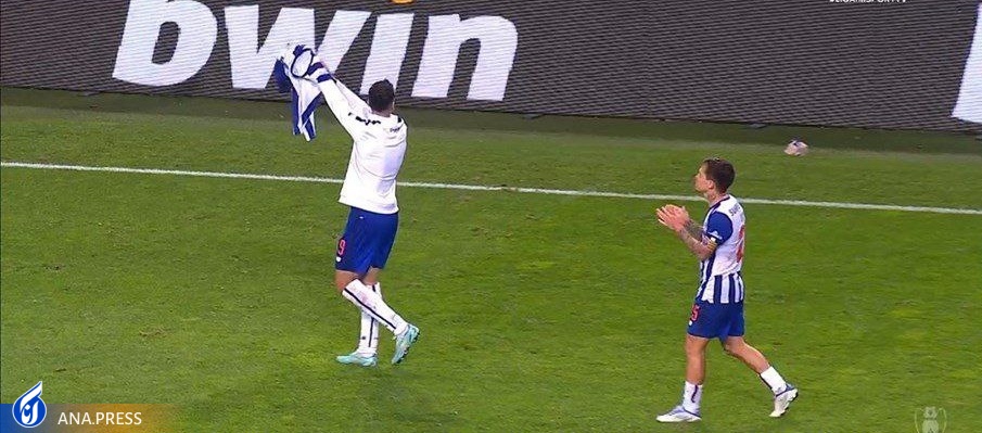 اقدام جنجالی طارمی مقابل هواداران بنفیکا+عکس اقدام جنجالی طارمی مقابل هواداران بنفیکا+عکس