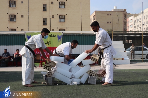 سالنهای تنیس روی میز، شطرنج و ورزش های رزمی در بندرعباس گشایش یافت سالنهای تنیس روی میز، شطرنج و ورزش های رزمی در بندرعباس گشایش یافت