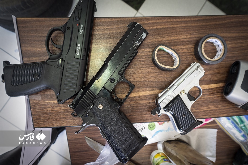 سلاحهای اغتشاشگران در تهران+عکس سلاحهای اغتشاشگران در تهران+عکس