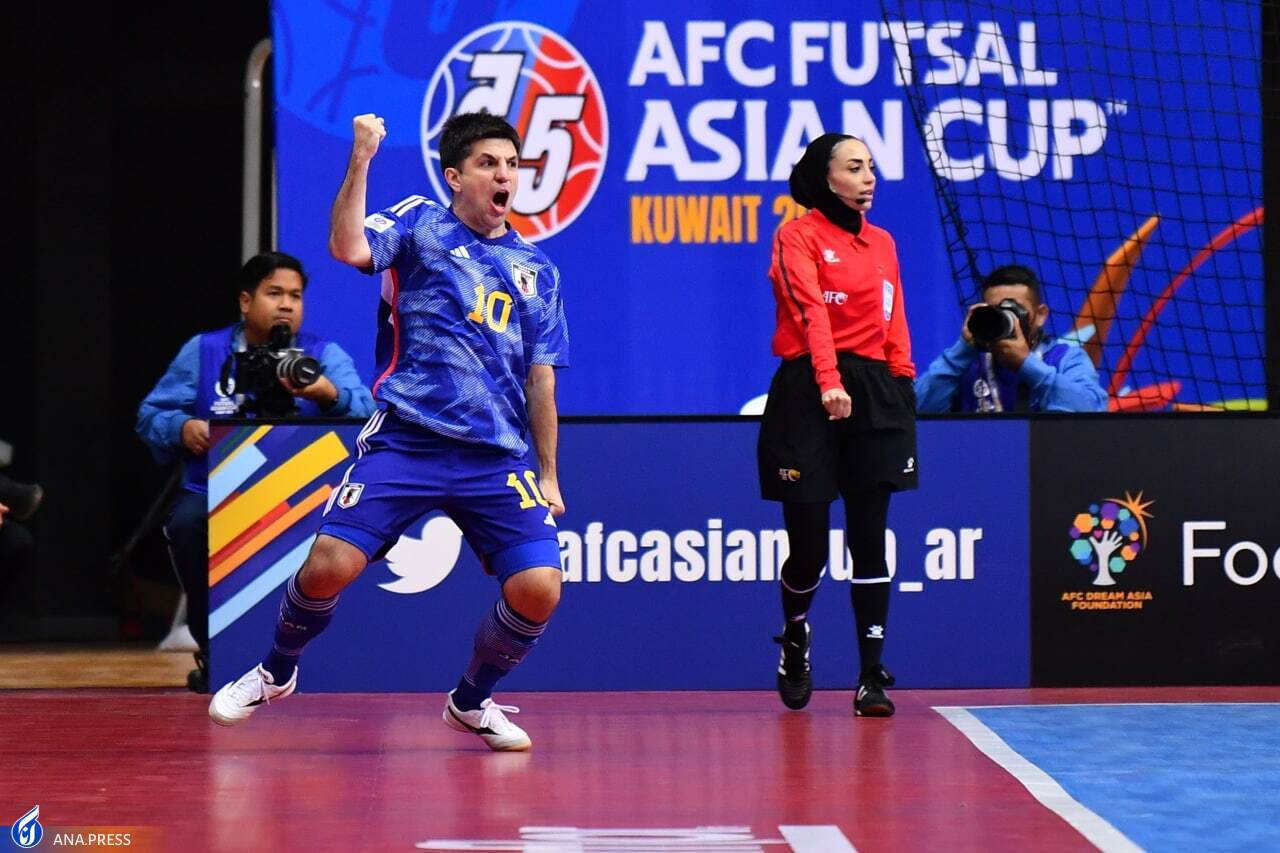 جام ملت های فوتسال آسیا| تصاویری از قضاوت داور زن ایرانی در دیدار ژاپن و عربستان جام ملت های فوتسال آسیا| تصاویری از قضاوت داور زن ایرانی در دیدار ژاپن و عربستان