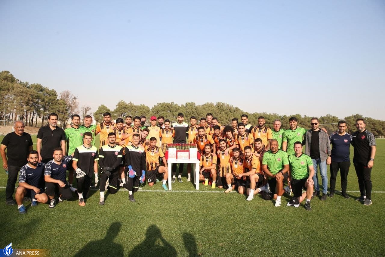 وضعیت مبهم بیرانوند برای بازی فردا/ یادبود سرخ ها برای کاپیتان نوروزی وضعیت مبهم بیرانوند برای بازی فردا/ یادبود سرخ ها برای کاپیتان نوروزی