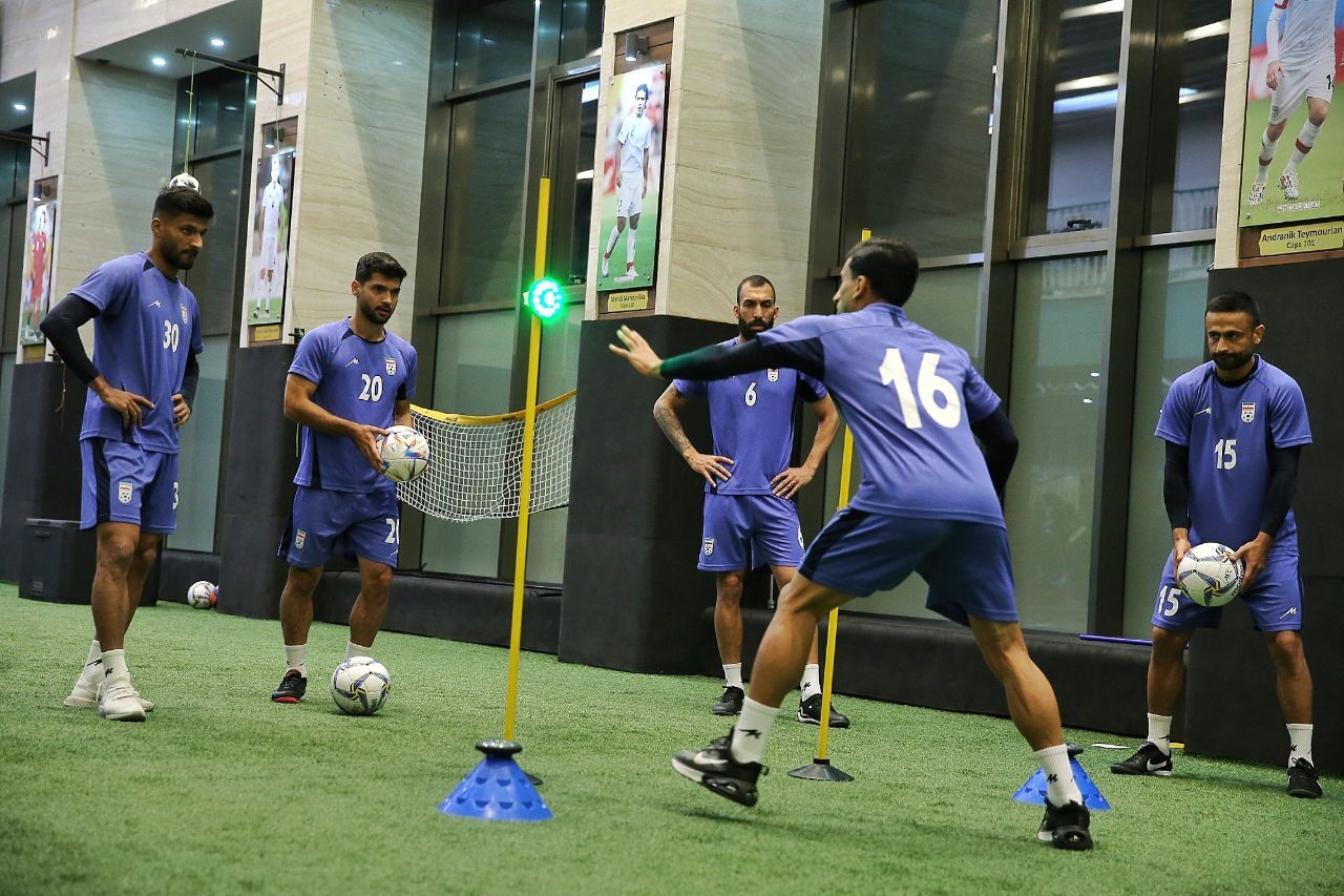 تذکر جدی کی روش به بازیکنان برای اجرای جزئیات برنامه ها+تصاویر تذکر جدی کی روش به بازیکنان برای اجرای جزئیات برنامه ها+تصاویر