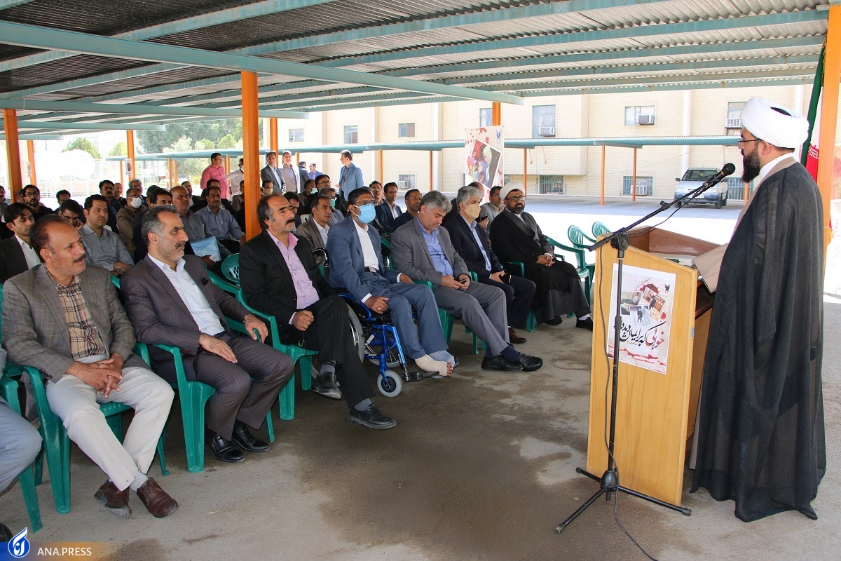 دانشگاهیان در سوگ شهدای حمله تروریستی شاه‌چراغ