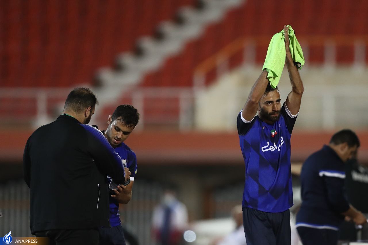 گزارش تصویری از اولین قهرمانی استقلال در سوپرجام فوتبال ایران گزارش تصویری از اولین قهرمانی استقلال در سوپرجام فوتبال ایران