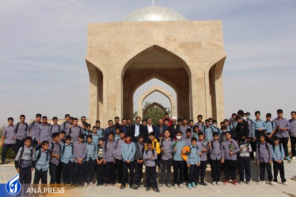 فریاد دانشگاهیان بر سر استکبار جهانی/ با عاملان ناامنی قاطعانه برخورد شود فریاد دانشگاهیان بر سر استکبار جهانی/ با عاملان ناامنی قاطعانه برخورد شود