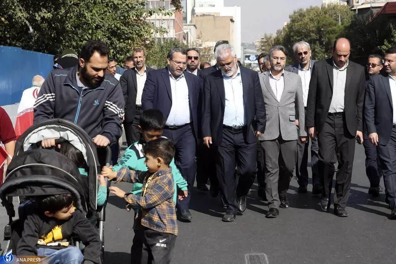 فریاد دانشگاهیان بر سر استکبار جهانی/ با عاملان ناامنی قاطعانه برخورد شود فریاد دانشگاهیان بر سر استکبار جهانی/ با عاملان ناامنی قاطعانه برخورد شود