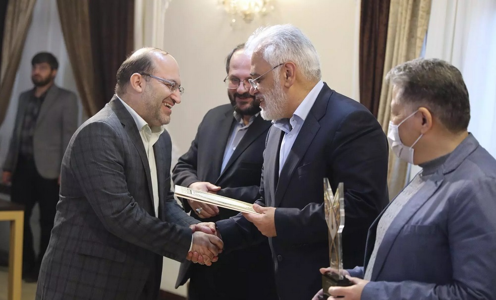 کدام استانهای دانشگاه آزاد در ارزیابی عملکرد ۱۴۰۱-۱۴۰۰ حائز رتبه شدند؟ کدام استانهای دانشگاه آزاد در ارزیابی عملکرد ۱۴۰۱-۱۴۰۰ حائز رتبه شدند؟