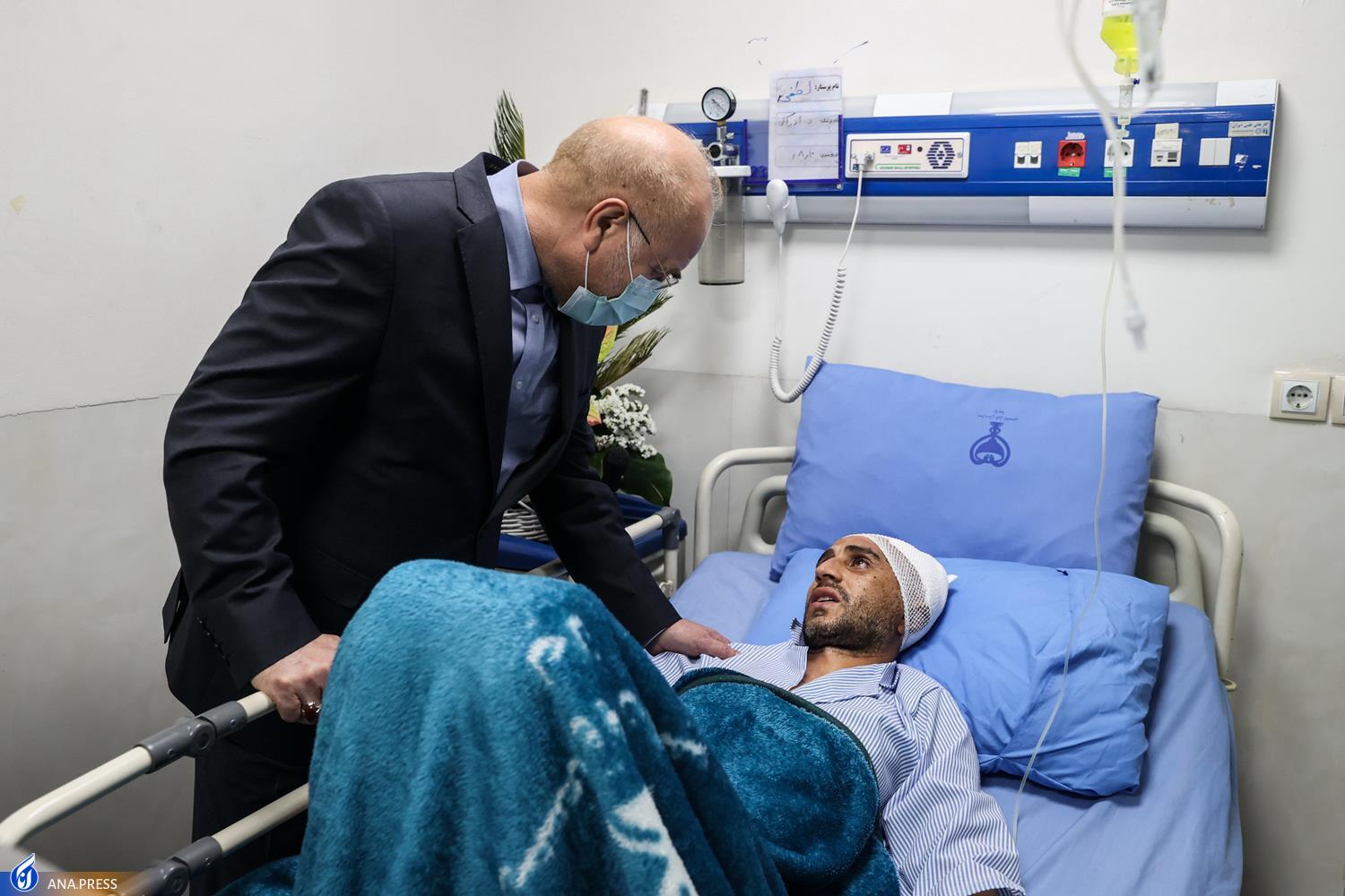 قالیباف: مردم خواستار پایان مماشات با اغتشاشگران هستند قالیباف: مردم خواستار پایان مماشات با اغتشاشگران هستند