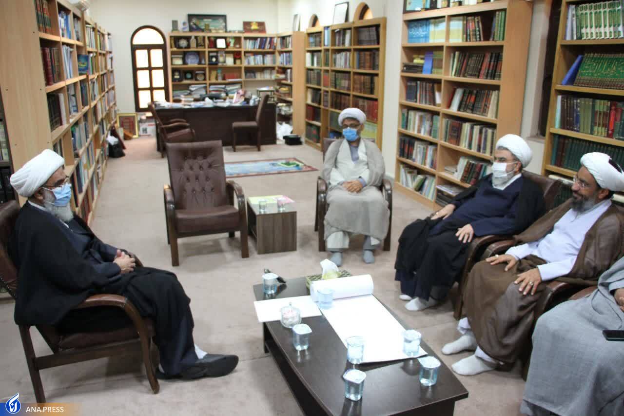 پاسخگویی دانشجویان به چالش‌ها و شبهات در بستر دانشگاه