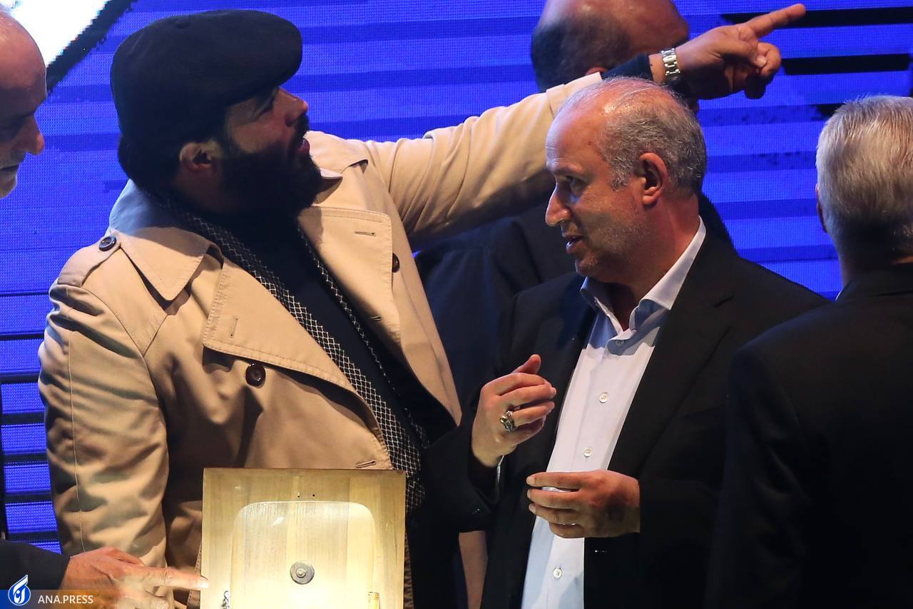 تصاویری جالب از مراسم رونمایی از پیراهن تیم ملی فوتبال تصاویری جالب از مراسم رونمایی از پیراهن تیم ملی فوتبال