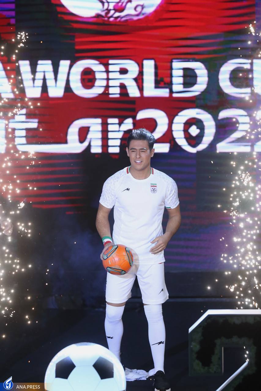 تصاویری جالب از مراسم رونمایی از پیراهن تیم ملی فوتبال تصاویری جالب از مراسم رونمایی از پیراهن تیم ملی فوتبال