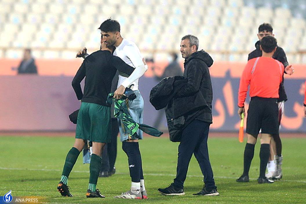 دو عکس جالب از بازی امشب تیم ملی و نیکاراگوئه دو عکس جالب از بازی امشب تیم ملی و نیکاراگوئه