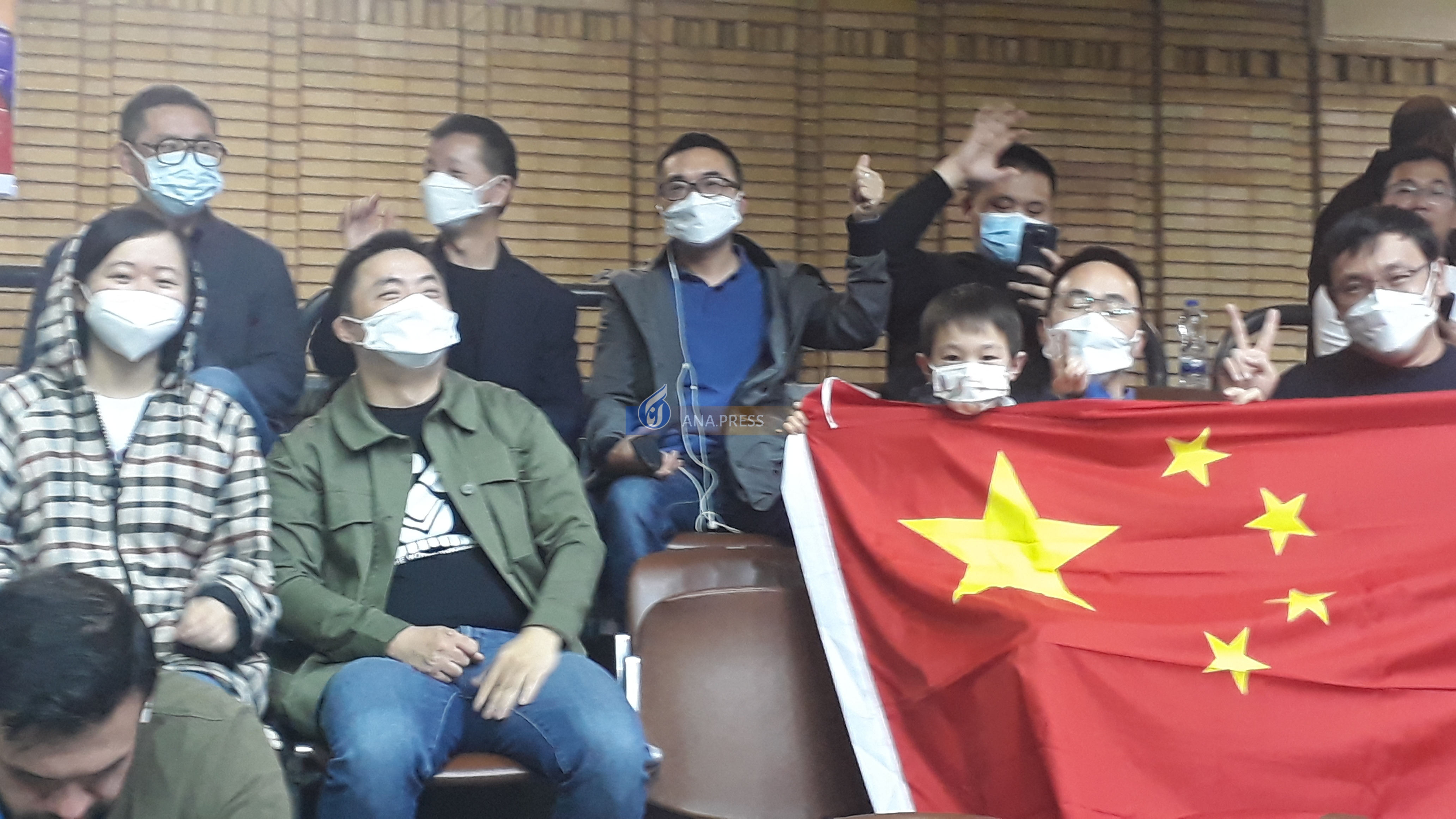 چینیها تماشاگران ایرانی را غافلگیر کردند+تصاویر چینیها تماشاگران ایرانی را غافلگیر کردند+تصاویر