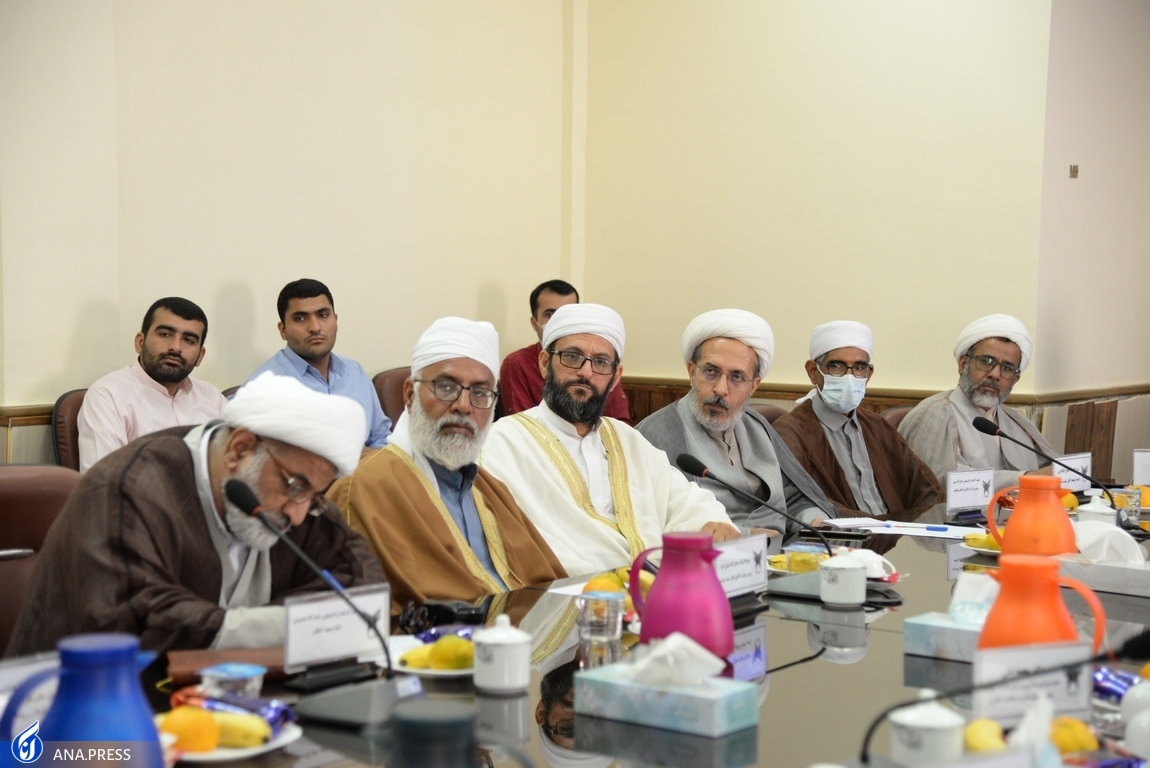 سه نوع اخوت که امت پیامبر اکرم(ص) را به هم نزدیکتر میکند سه نوع اخوت که امت پیامبر اکرم(ص) را به هم نزدیکتر میکند