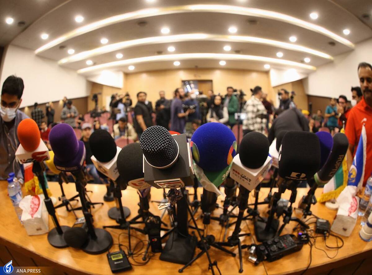وقتی ۱۰۰ خبرنگار دست خالی کمپ تیم‌های ملی را ترک کردند+ عکس