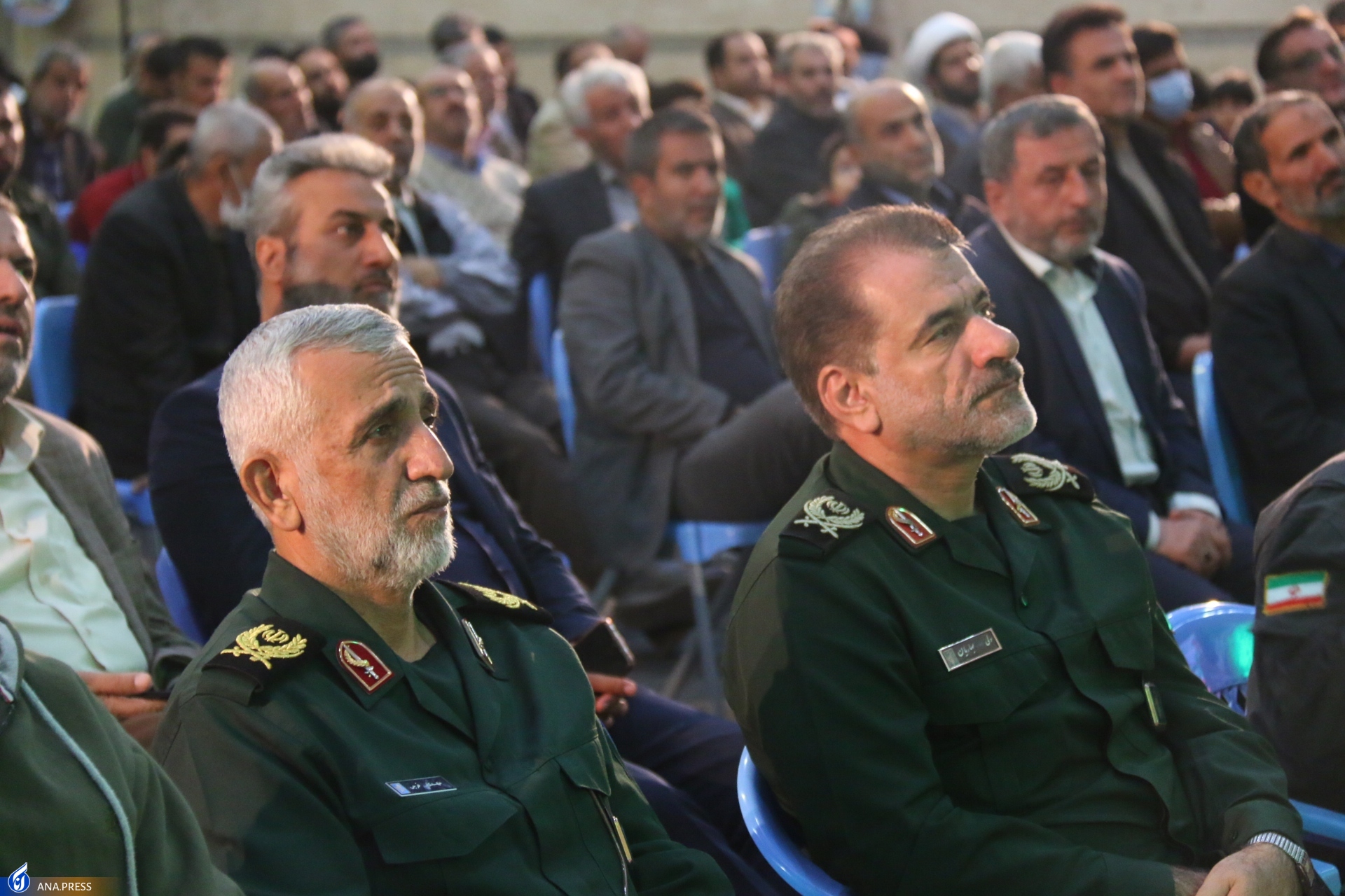 38 هزار دروغ شبکه‌های ماهواره‌ای علیه جمهوری اسلامی در 45 روز/ تیر دشمن با هوشیاری دانشجویان به سنگ خورد