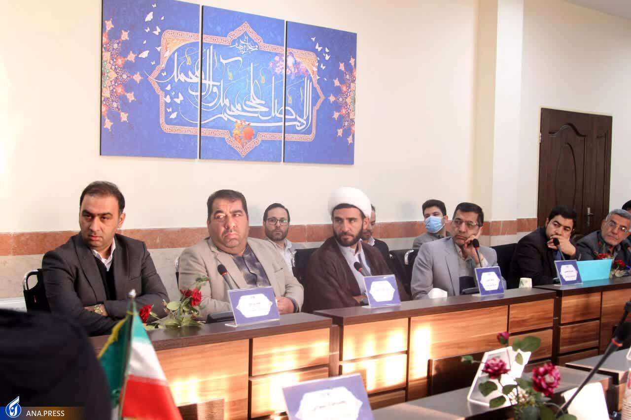 مهمترین کارکرد تعلیم و تربیت انتقال فرهنگ است مهمترین کارکرد تعلیم و تربیت انتقال فرهنگ است