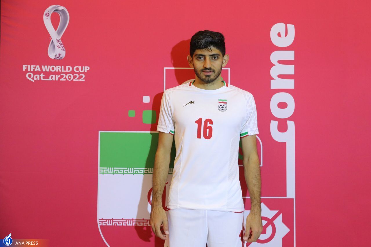 واکنش های جالب بازیکنان تیم ملی با پیراهن های جدید مقابل دوربین فیفا +تصاویر