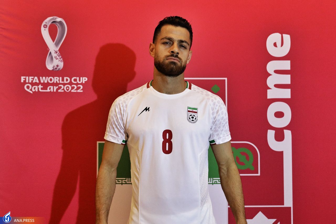 واکنش های جالب بازیکنان تیم ملی با پیراهن های جدید مقابل دوربین فیفا +تصاویر