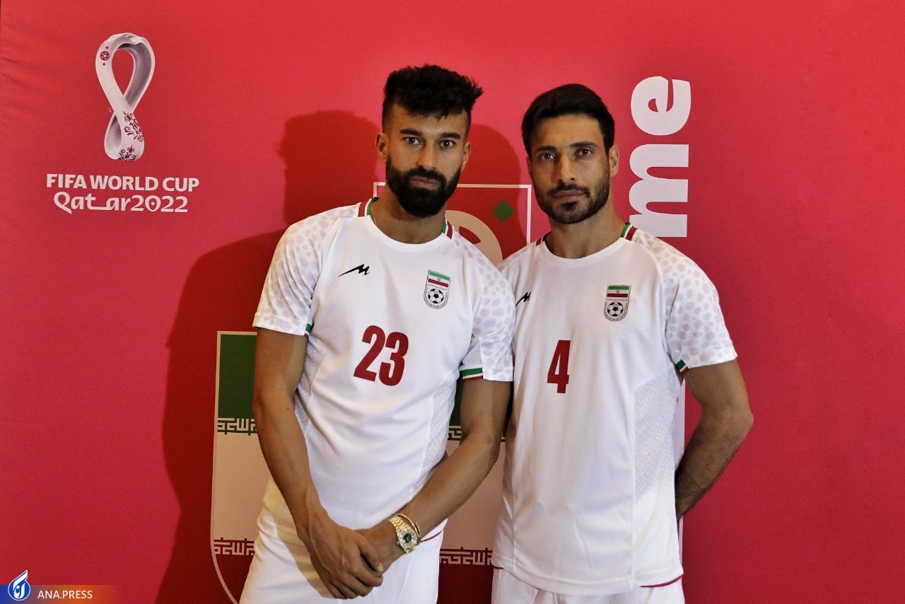 واکنش های جالب بازیکنان تیم ملی با پیراهن های جدید مقابل دوربین فیفا +تصاویر