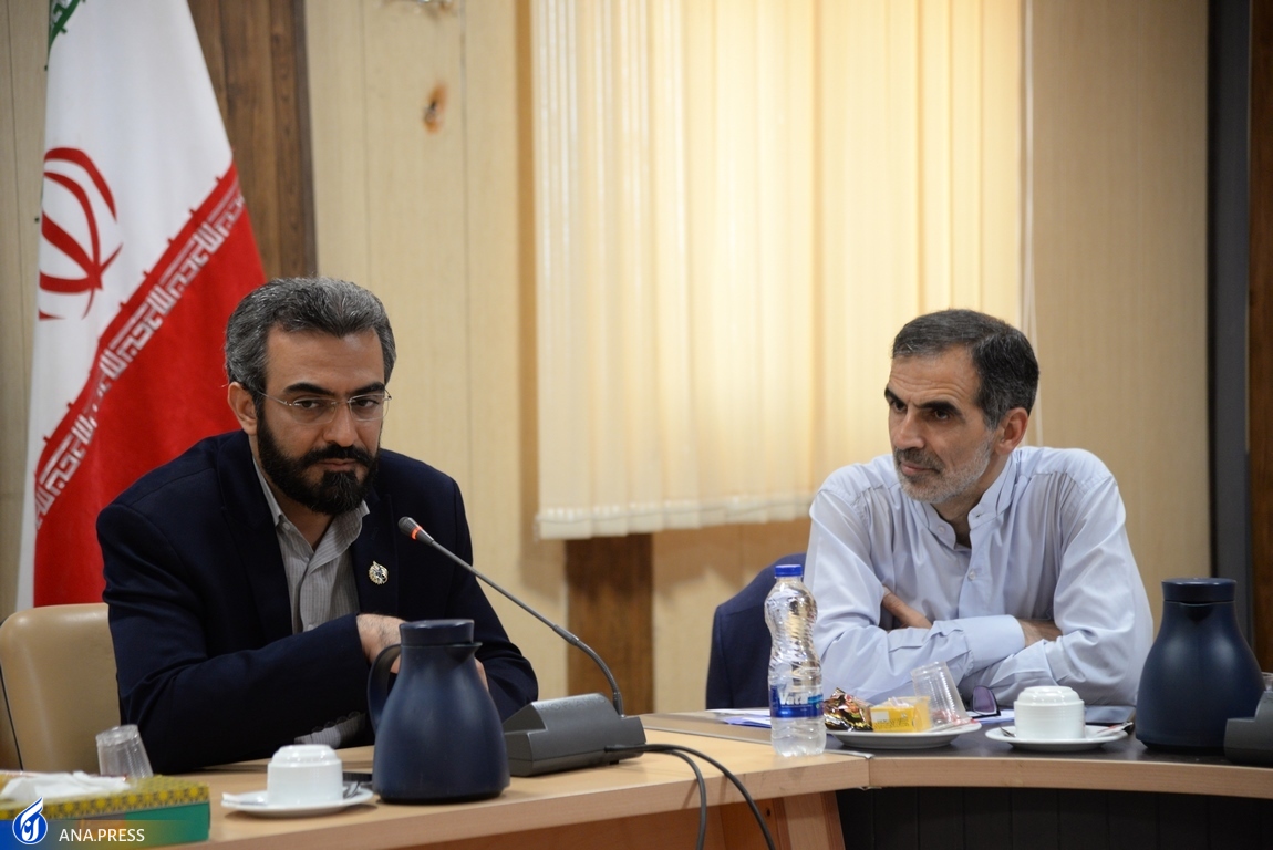 مشورت‌گرایی مانع رکود فکری می‌شود