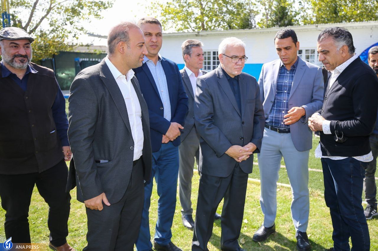 جلسه فتح‌الله‌زاده با ساپینتو و بازیکنان استقلال