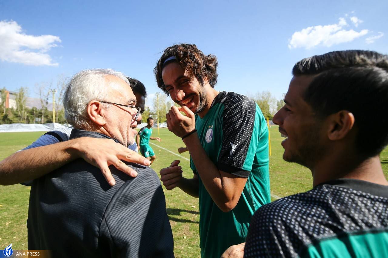 استقبال عجیب از سیاوش یزدانی/گفت‌‌وگوی فتح‌الله زاده با ستاره‌ گران‌ قیمت استقلال+تصاویر