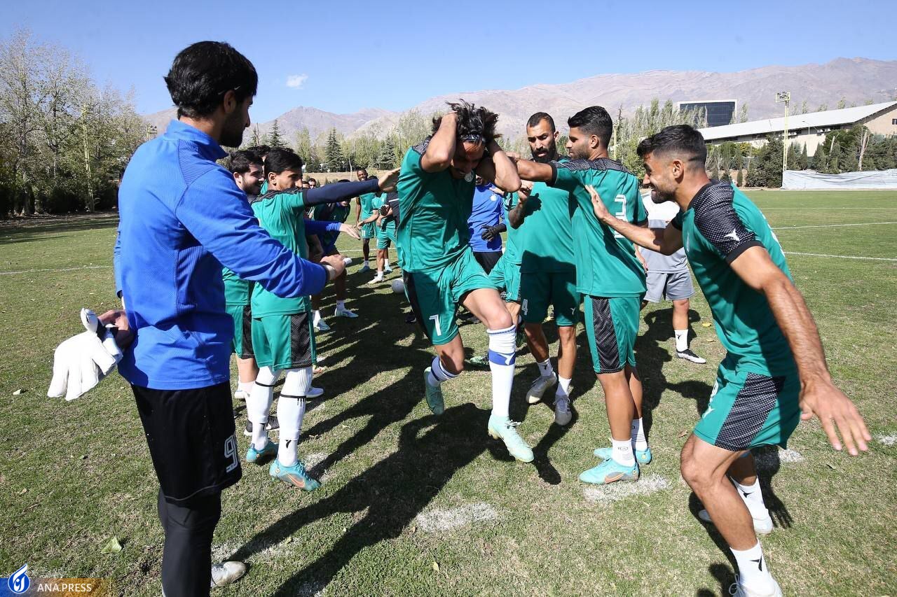 استقبال عجیب از سیاوش یزدانی/گفتوگوی فتحالله زاده با ستاره گران قیمت استقلال+تصاویر استقبال عجیب از سیاوش یزدانی/گفتوگوی فتحالله زاده با ستاره گران قیمت استقلال+تصاویر