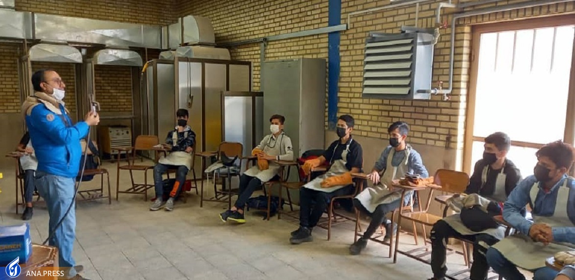 وقتی دانشگاه برای کارآفرینی و اشتغال دانشآموزان برنامه دارد/ از تقویت مهارتهای پایه تا راهاندازی مدارس عالی مهارت وقتی دانشگاه برای کارآفرینی و اشتغال دانشآموزان برنامه دارد/ از تقویت مهارتهای پایه تا راهاندازی مدارس عالی مهارت