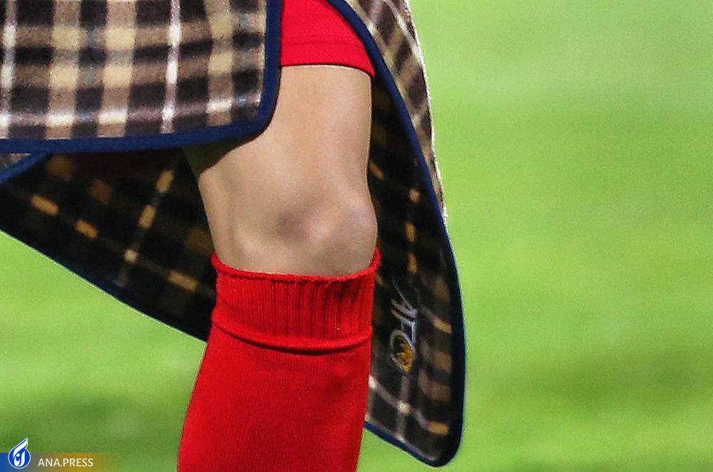 شکار صحنه عجیب از مدافع پرسپولیس+عکس شکار صحنه عجیب از مدافع پرسپولیس+عکس