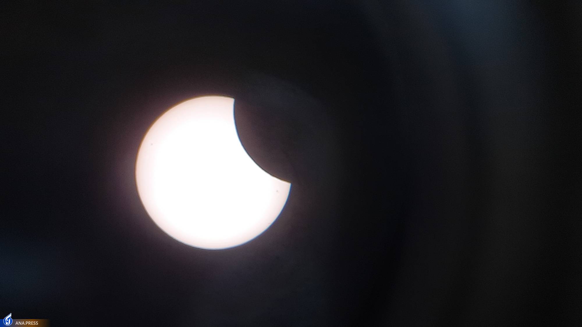 تشخیص طوفان‌های خورشیدی با رصد کسوف ممکن است/ علاقه‌مندان نجوم سربه‌هوا باشند!