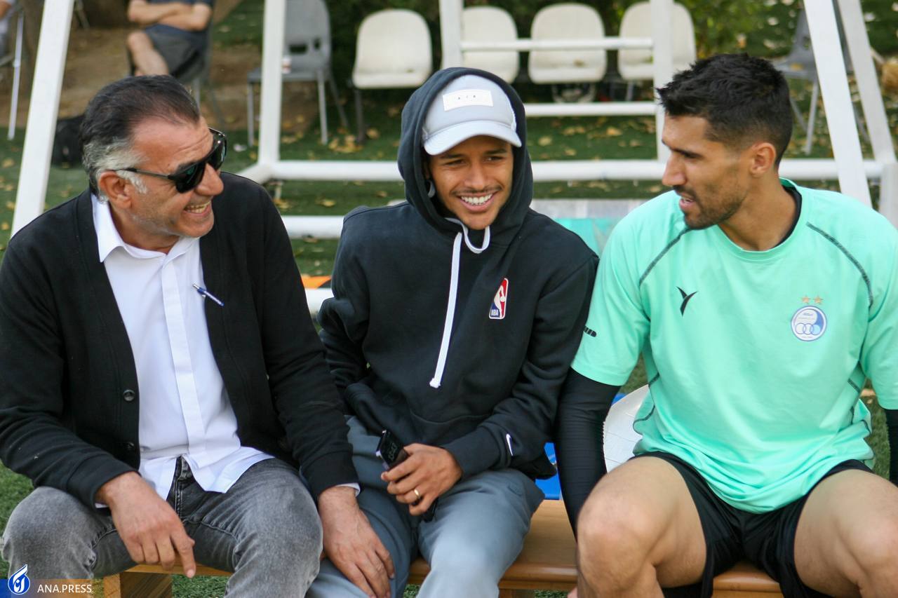 غیبت مهاجم استقلال در تمرین آبیپوشان غیبت مهاجم استقلال در تمرین آبیپوشان