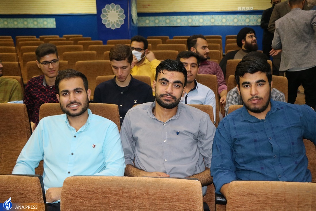 دین در سیاست و اجتماع حضوری کارگشا دارد/ وجدان، رسول باطنی انسانها دین در سیاست و اجتماع حضوری کارگشا دارد/ وجدان، رسول باطنی انسانها