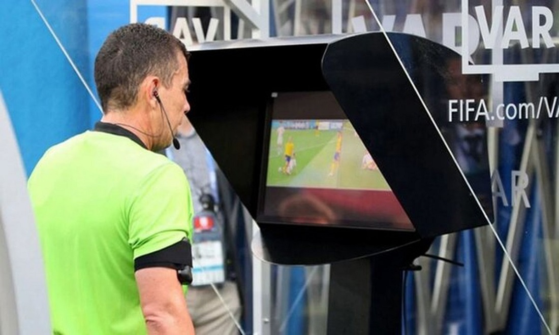 فناوری VAR خطای داوری در فوتبال را به صفر می‌رساند؟