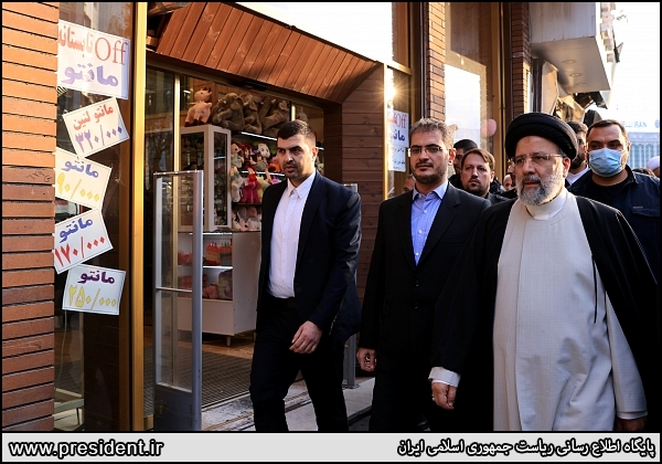 حضور رئیس جمهور در بازار سنندج حضور رئیس جمهور در بازار سنندج