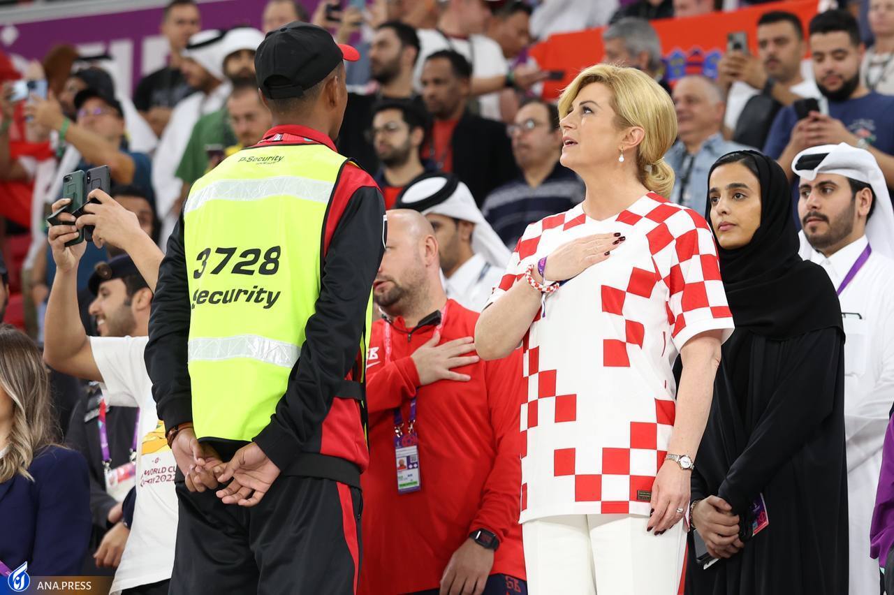 حضور رئیس جمهور پیشین کرواسی در بین تماشاگران +تصاویر حضور رئیس جمهور پیشین کرواسی در بین تماشاگران +تصاویر