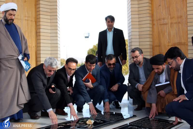 چرخش تحولآفرین دانشگاه آزاد خمین از رشد غیرهدفمند به مأموریتگرایی زمینهمحور چرخش تحولآفرین دانشگاه آزاد خمین از رشد غیرهدفمند به مأموریتگرایی زمینهمحور