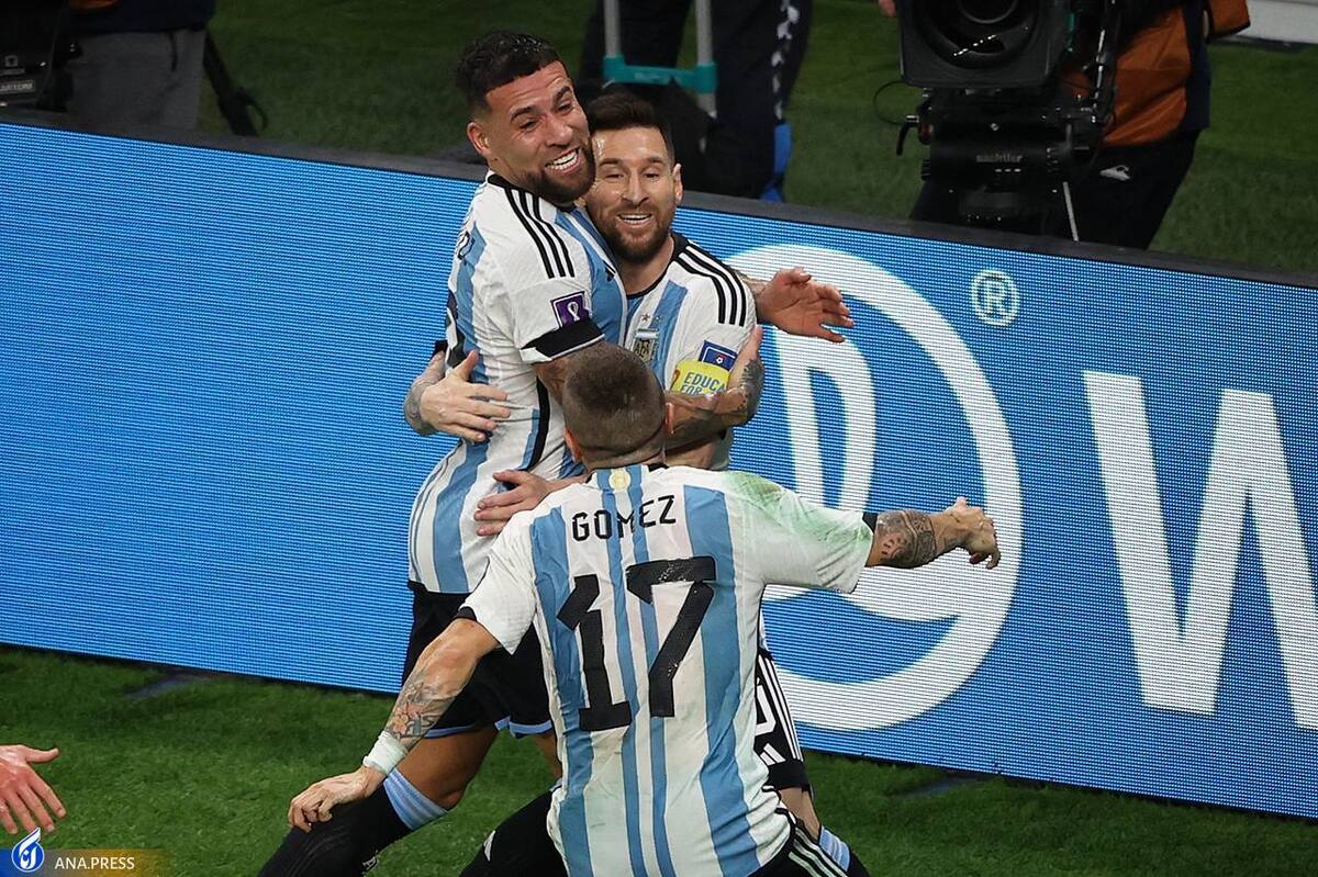 جشن و همخوانی طرفداران آرژانتین بعد از پیروزی مقابل استرالیا+فیلم