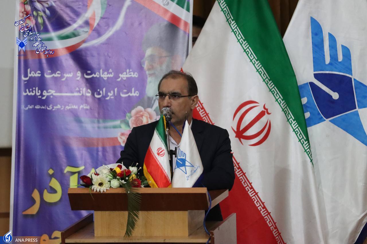 هیاهوی در روز رونمایی از یک «بازمانده» و تعجب سلیمی‌نمین از درخواست دانشجویان!