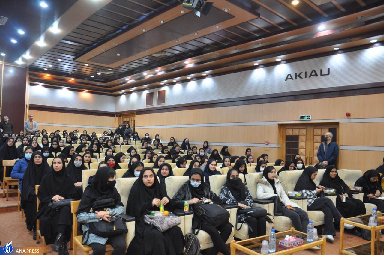 هیاهوی در روز رونمایی از یک «بازمانده» و تعجب سلیمی‌نمین از درخواست دانشجویان!