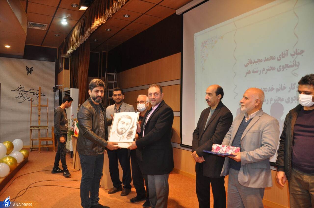 هیاهوی در روز رونمایی از یک «بازمانده» و تعجب سلیمی‌نمین از درخواست دانشجویان!