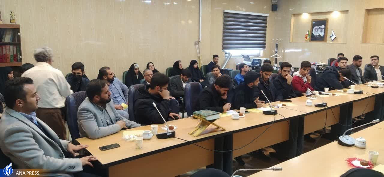 هیاهوی در روز رونمایی از یک «بازمانده» و تعجب سلیمی‌نمین از درخواست دانشجویان!