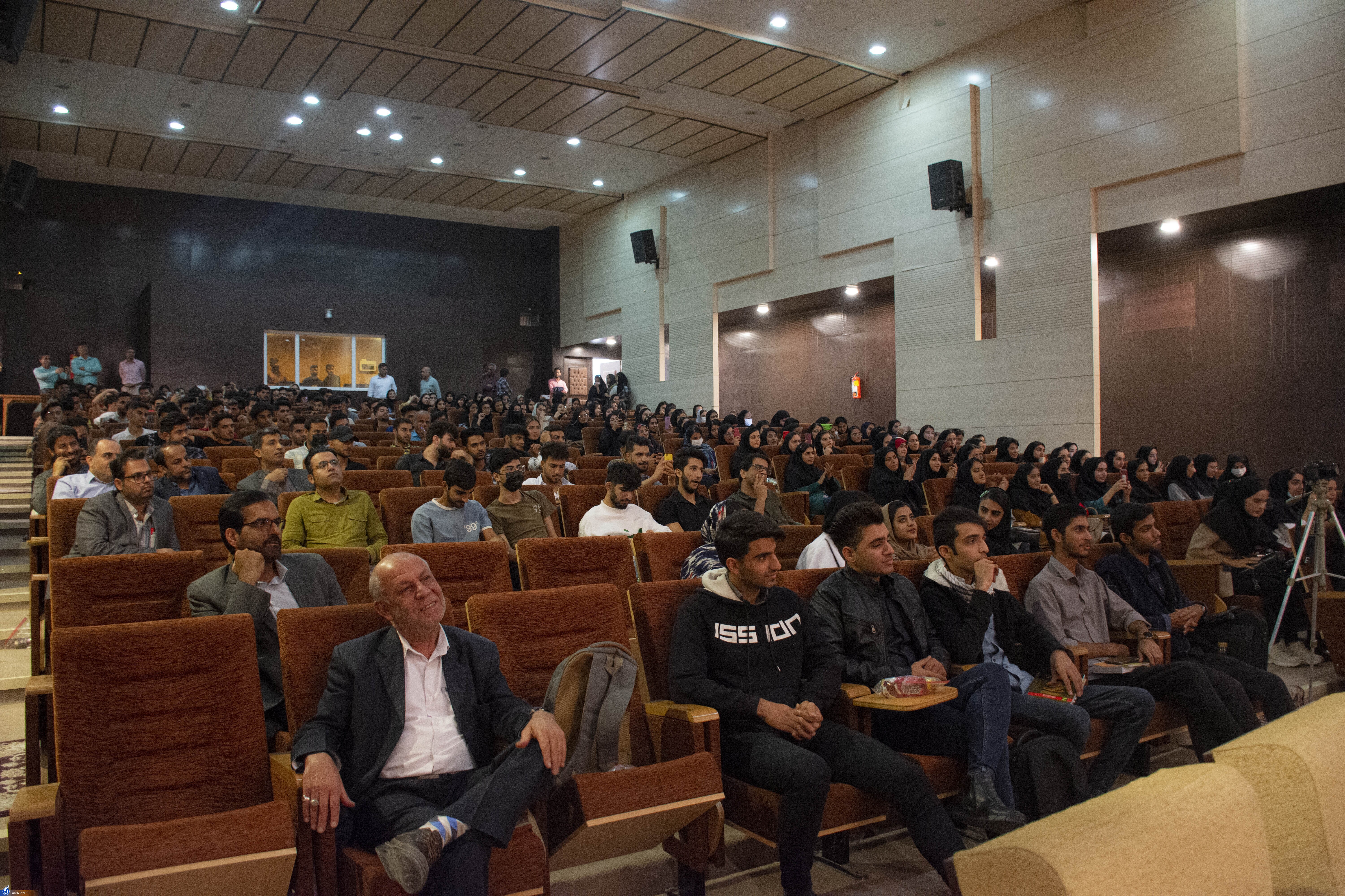 از سفارش‌های بازیگر سینما به دانشجویان تا تأکید مسئولان بر جهاد تبیین