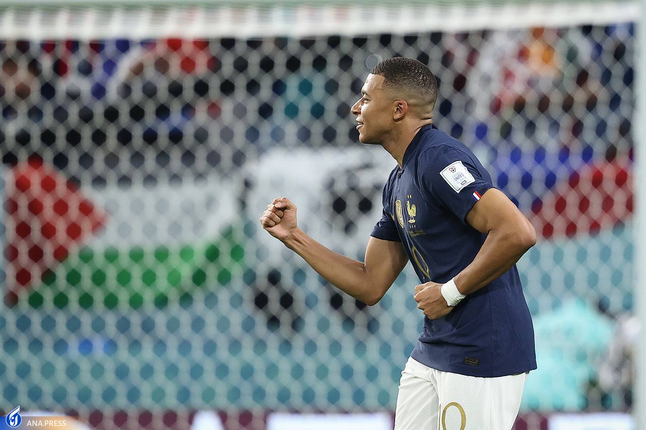 شادی خاص ستاره فرانسه بعد از گلزنی مقابل استرالیا+تصاویر شادی خاص ستاره فرانسه بعد از گلزنی مقابل استرالیا+تصاویر