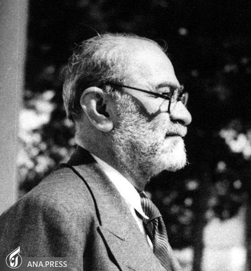 چرا روشنفکران به حکومت رضاخانی تن دادند؟ چرا روشنفکران به حکومت رضاخانی تن دادند؟