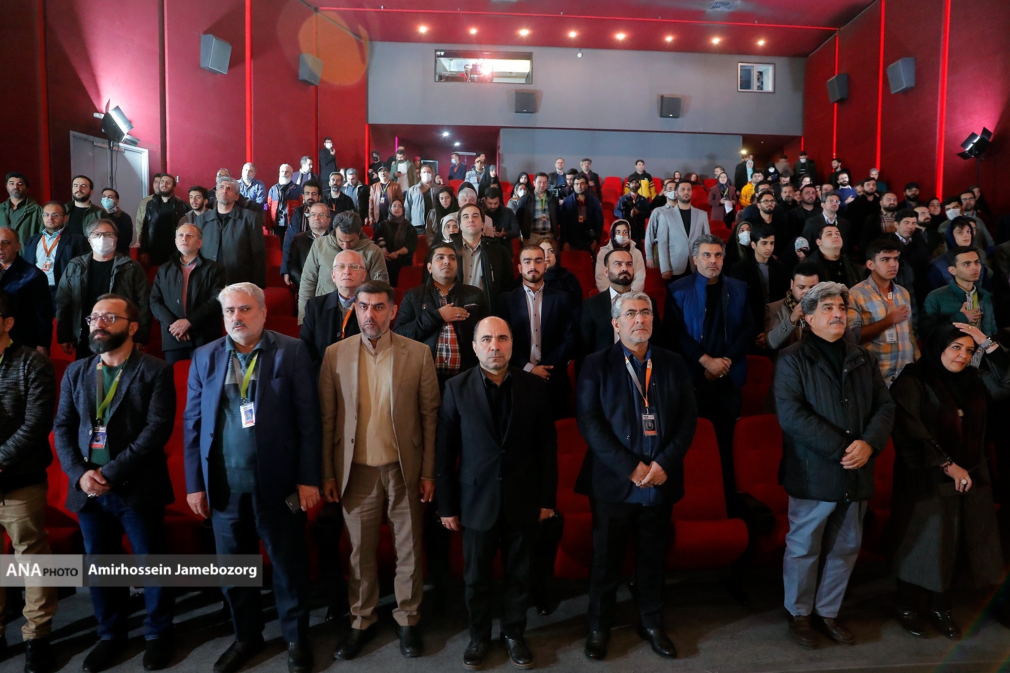 لذت تماشای «دنیای وحشی زاگرس» در افتتاحیه جمع و جور «سینما حقیقت» لذت تماشای «دنیای وحشی زاگرس» در افتتاحیه جمع و جور «سینما حقیقت»