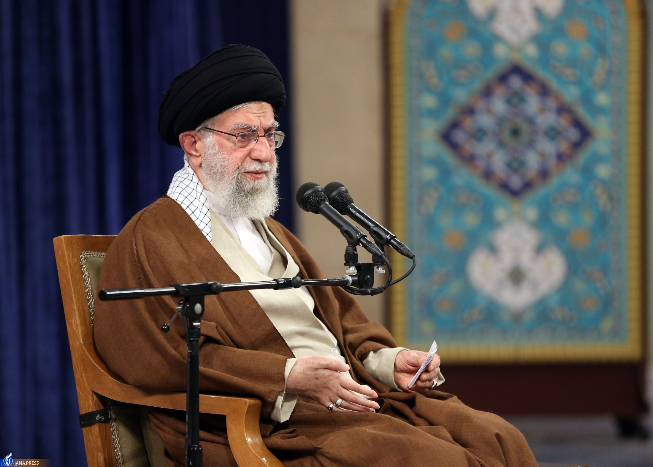 پاسداری از همه ایران؛ از خاک تا ذهن و مغز و رویا پاسداری از همه ایران؛ از خاک تا ذهن و مغز و رویا