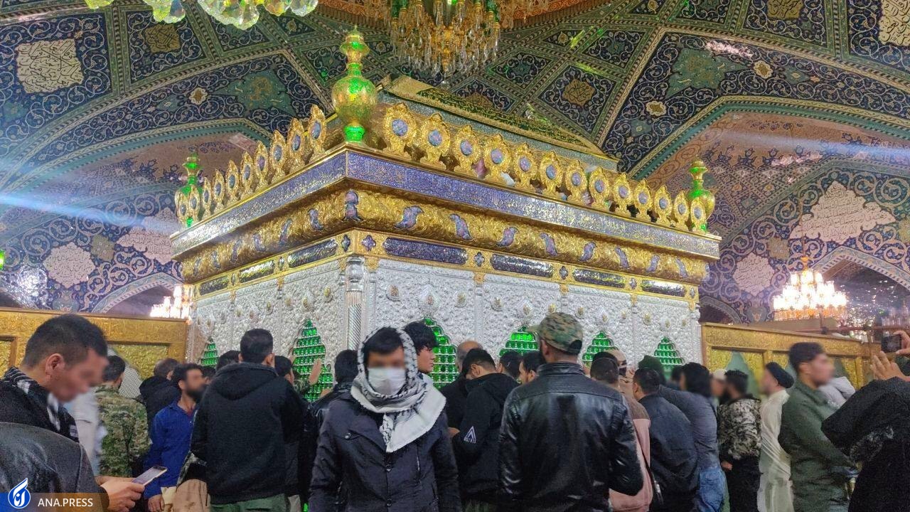 لشکر فاطمیون نخستین گروه زائران حرم حضرت رقیه (س) با ضریح جدید+ عکس لشکر فاطمیون نخستین گروه زائران حرم حضرت رقیه (س) با ضریح جدید+ عکس